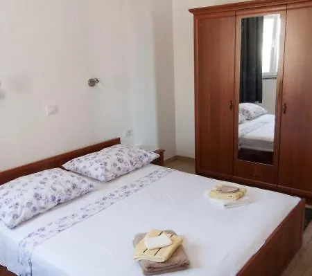White Pearl 4 Apartamento Sevid